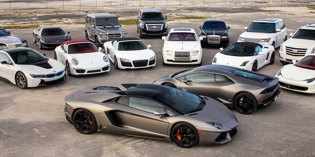 Read more about the article Turn Heads and Travel in Style with the Ultimate Luxury Car Hire Experience