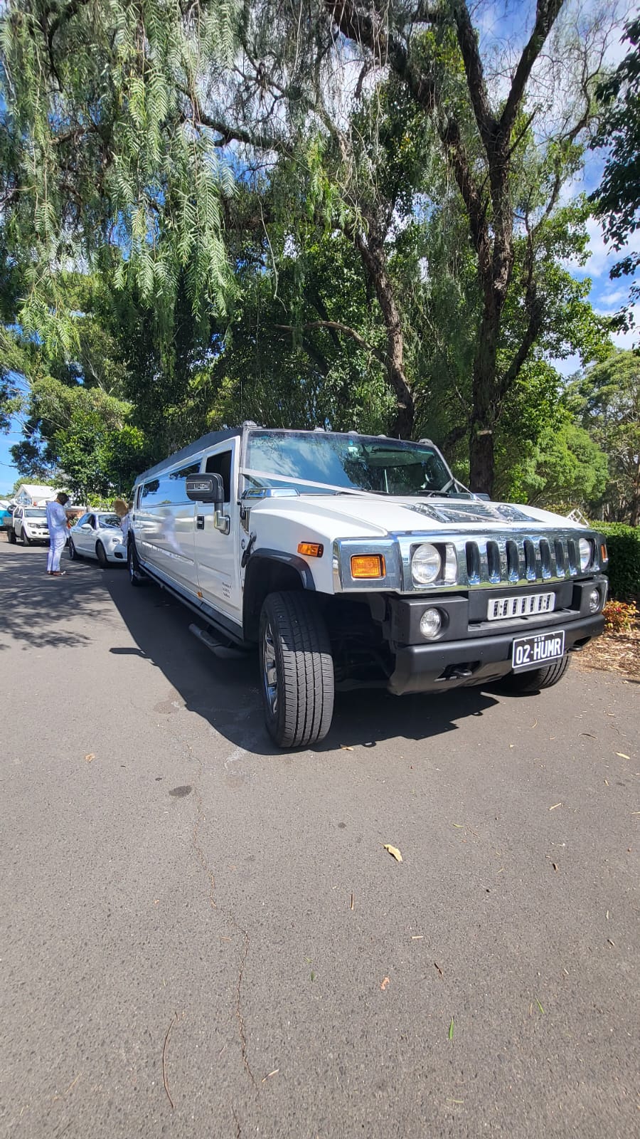 limo white hummer